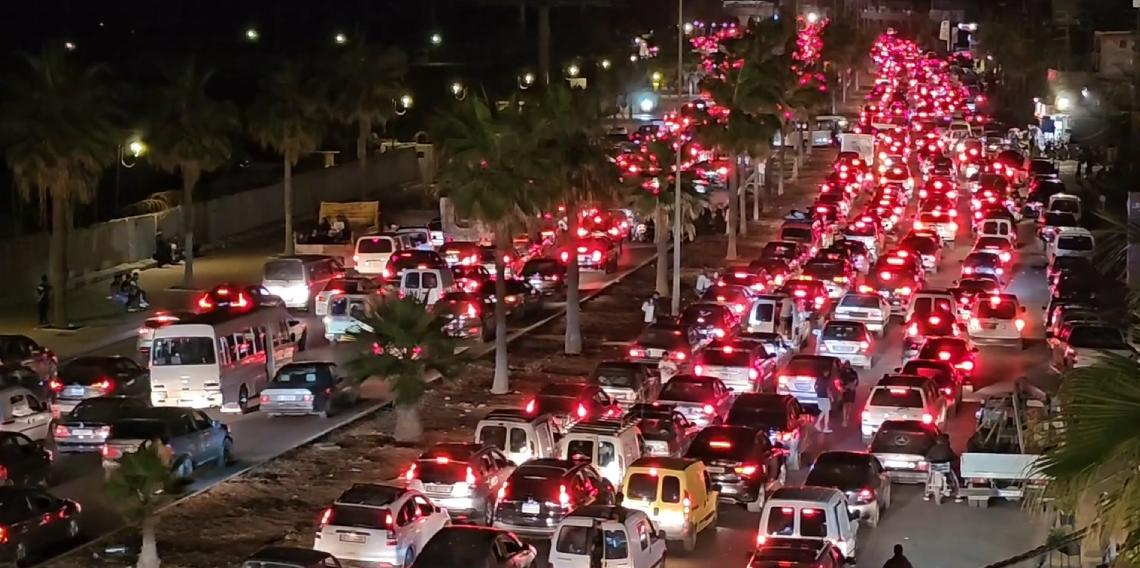 Lübnan'da yerinden edilen 70 bin 100 kişi, barınma merkezlerine yerleştirildi