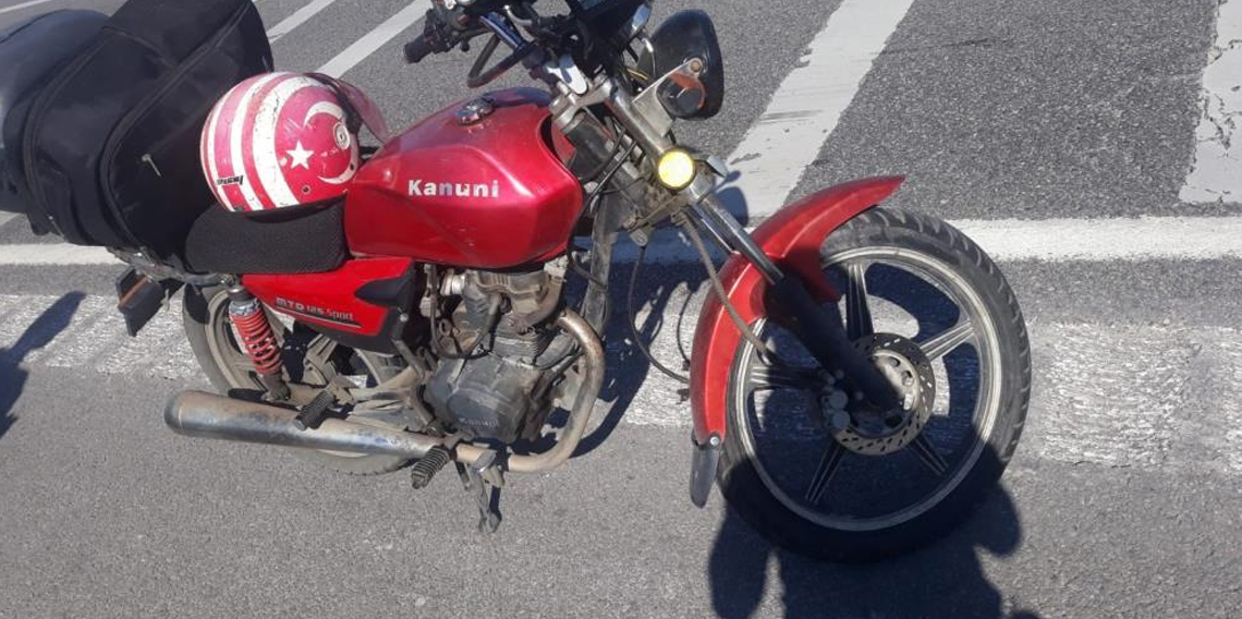 Samsun'da lastiği patlayan motosiklet kaza yaptı: 2 yaralı