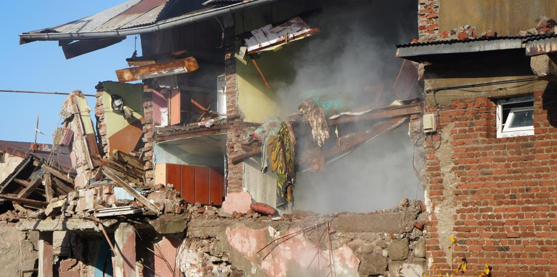 Erzurum’da doğalgaz patlaması: 2 ev çöktü, 1 yaralı