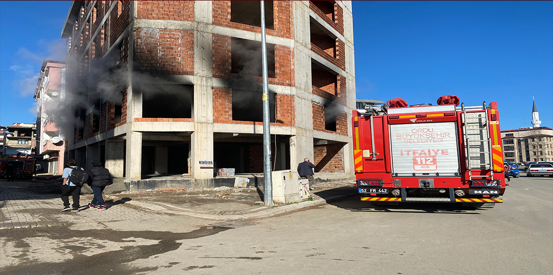 Ordu'da 6 katlı inşaatta yangın