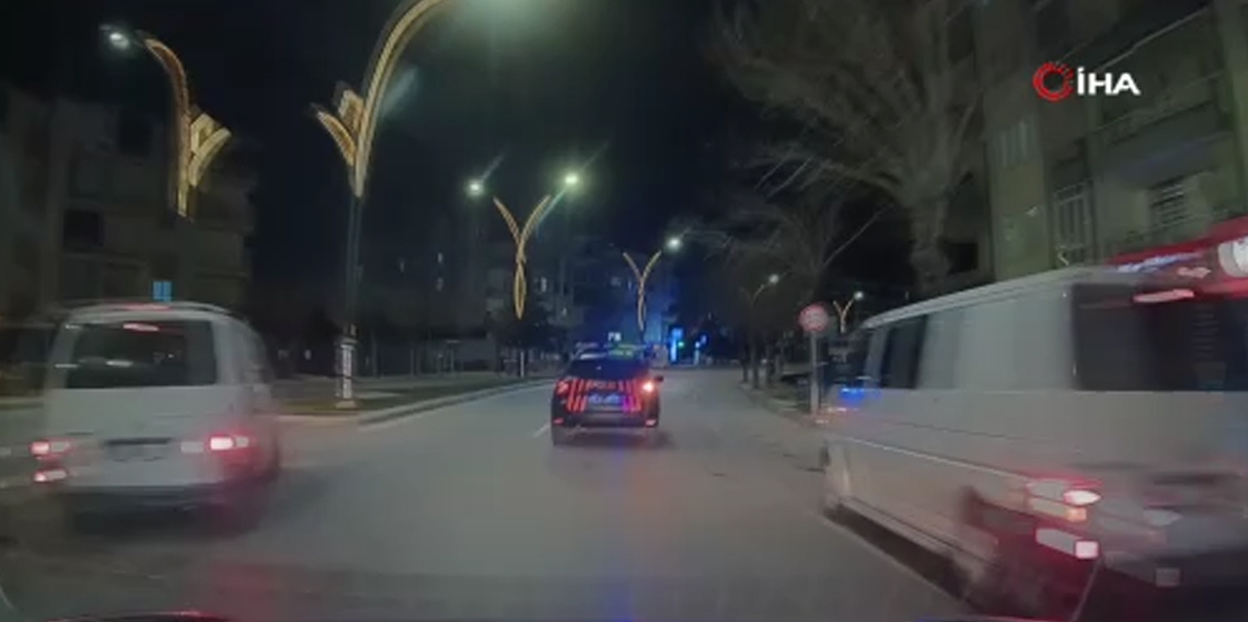 Alkollü sürücü ile polisin nefes kesen kovalamacası kamerada