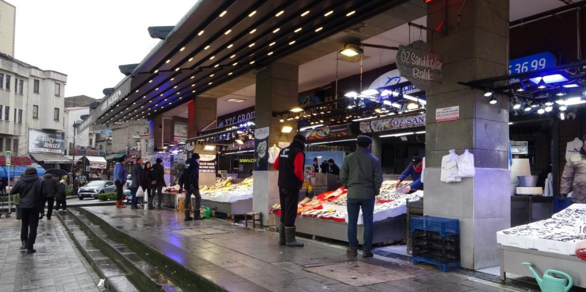 Karadeniz’de Tezgâhlarda Bolluk ve Tazelik