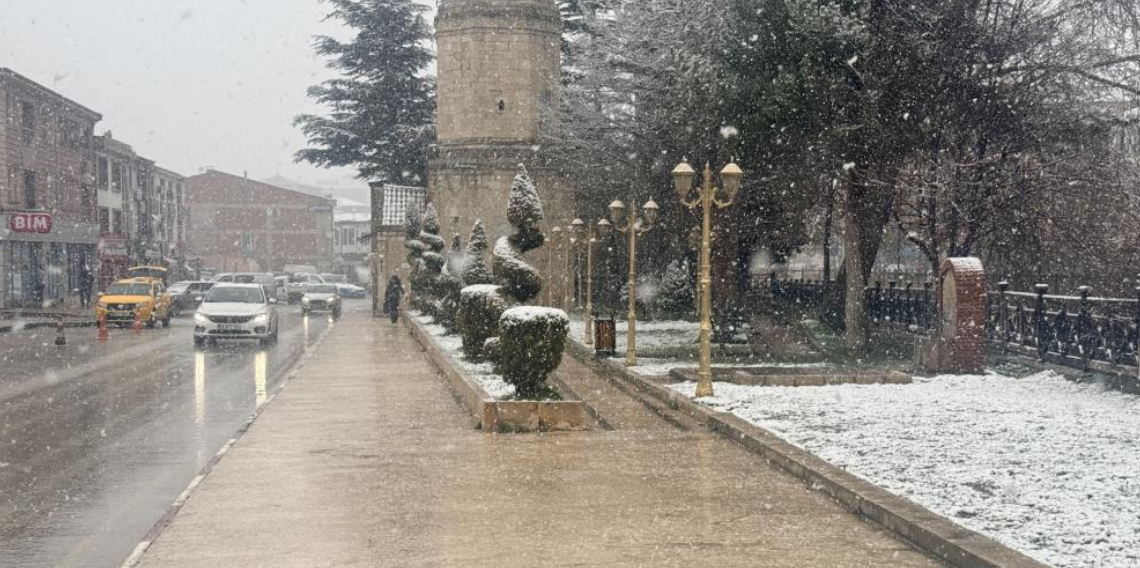 Tokat’ta Kent Merkezi Beyaza Büründü