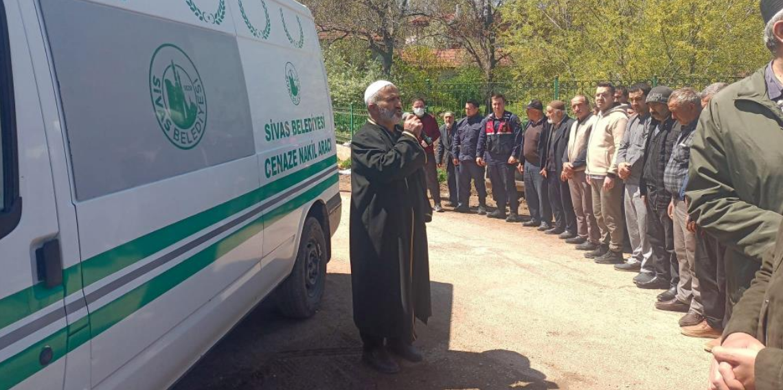 Tokat'ta KKKA tedbiri, cenaze namazı araç başında kılındı
