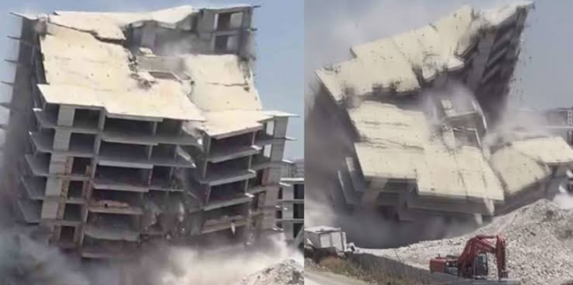 Deprem etkisi yaşatan 12 katlı binanın yerle bir olduğu anlar kamerada