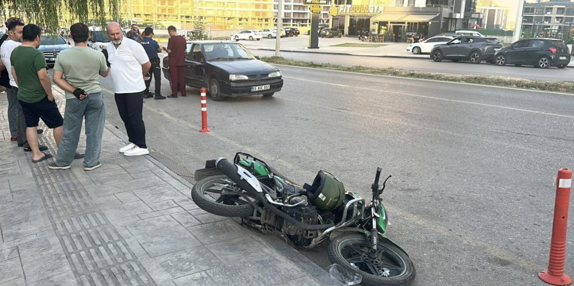 Samsun’da Otomobil ile Motosiklet Çarpıştı: 1 Kişi Yaralandı
