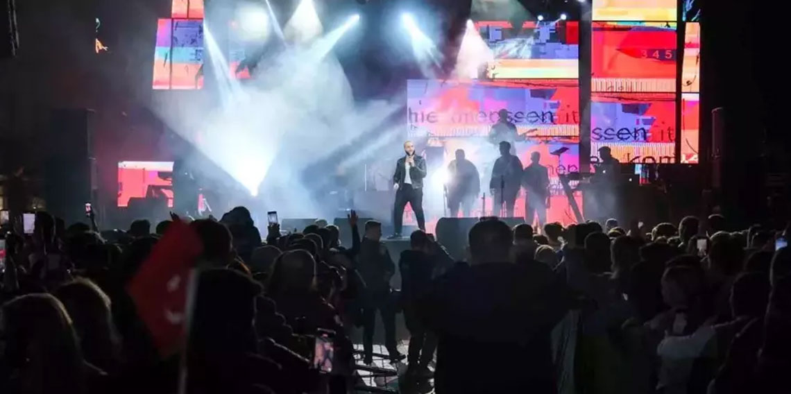 Berkay Downtown Yaşam ve Eğlence Merkezi için sahne aldı