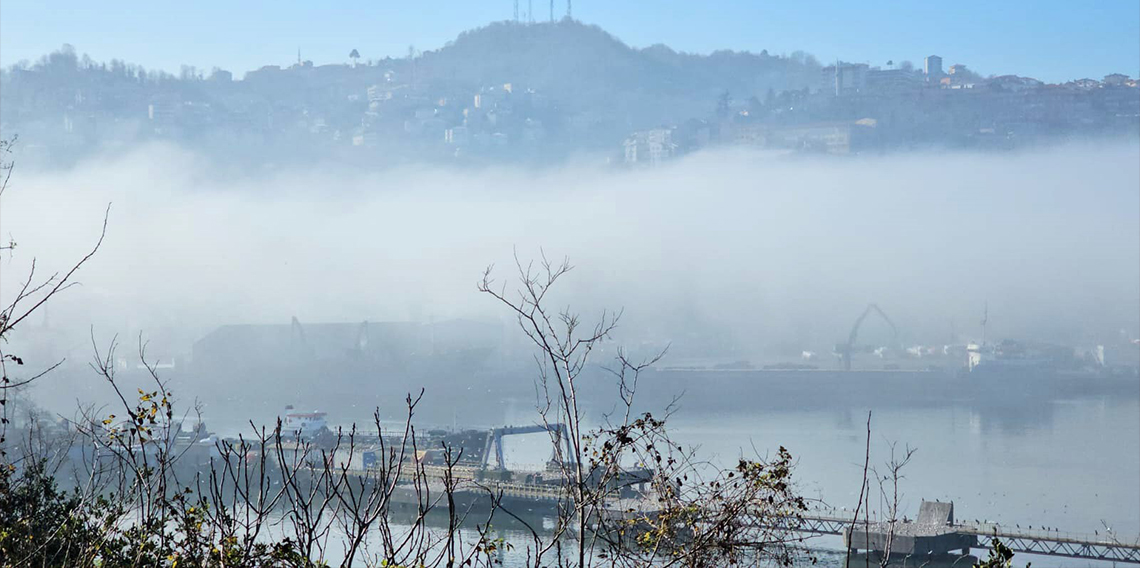 Zonguldak'ta sis kartpostallık manzaralar oluşturdu