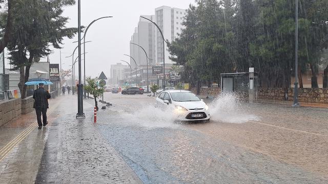 Muğla ve Antalya için sağanak uyarısı