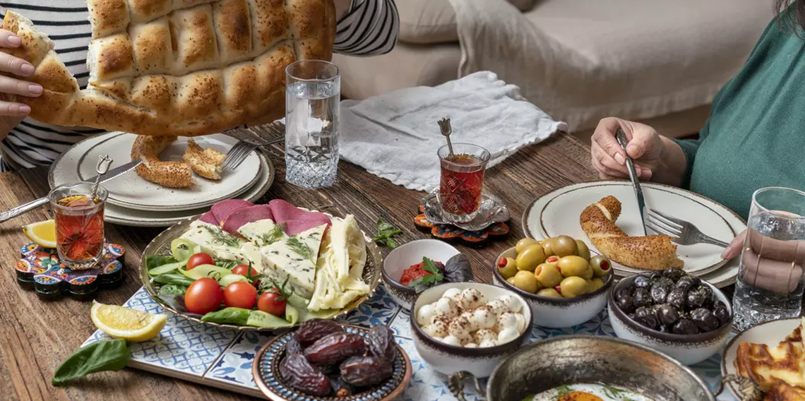 Sahurda ezan bitene kadar yemek yenilebilir mi?