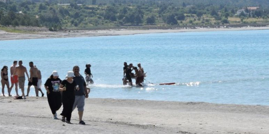 Salda Gölü’nde can pazarı