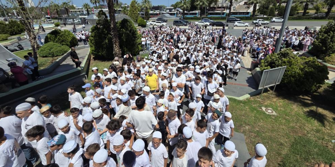 Samsun'da 2 bin Kur'an kursu öğrencisi camiye akın etti