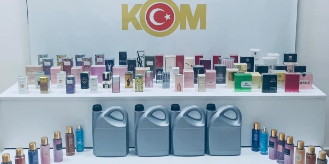 Samsun’da kaçakçılık operasyonu: 80 parfüm ve 20 litre etil alkol ele geçirildi