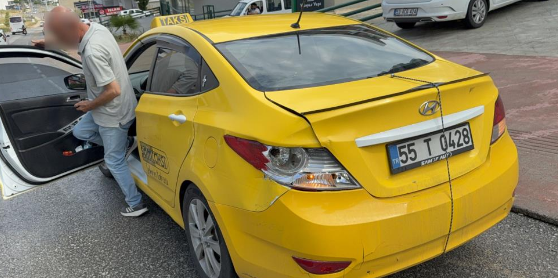 Samsun’da kamyonet ticari taksiye çarptı: 1 yaralı