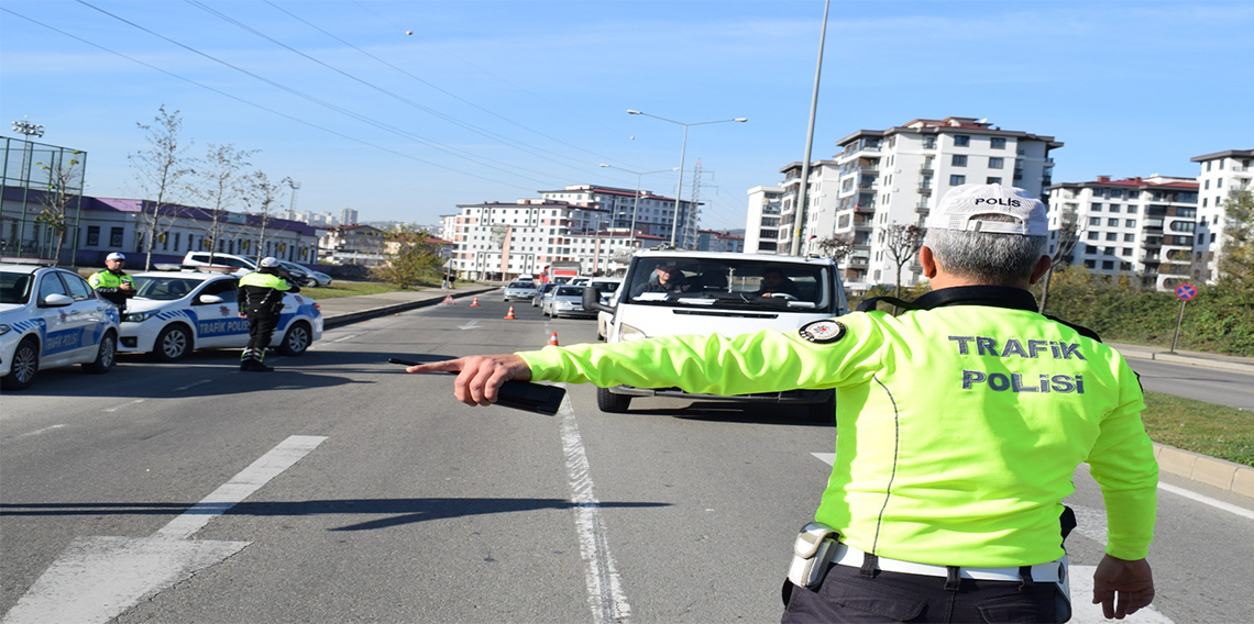 Bir haftada yaklaşık 17 bin araç ve sürücüsü denetlendi