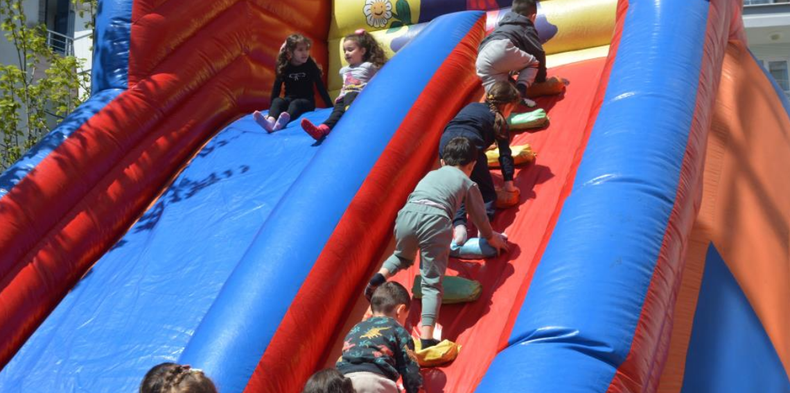 Ordu'da okul bahçesi oyun parkına dönüştü