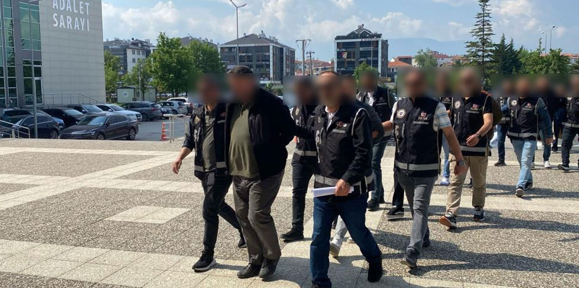 Bolu’da Maydonoz Döner’e FETÖ operasyonu: 6 gözaltı