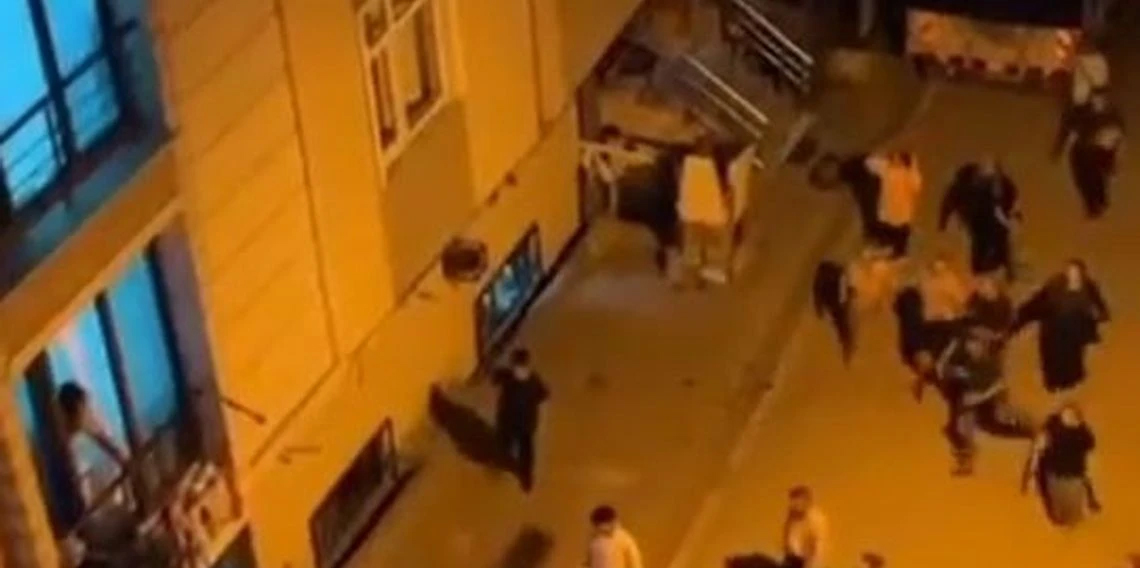iki aile arasında laf atma tartışması kavgaya dönüştü