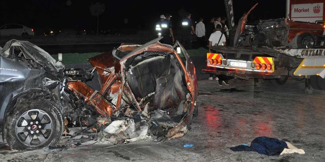 Manisa’da katliam gibi kaza: 5 ölü, 6 yaralı, o anlar kamerada