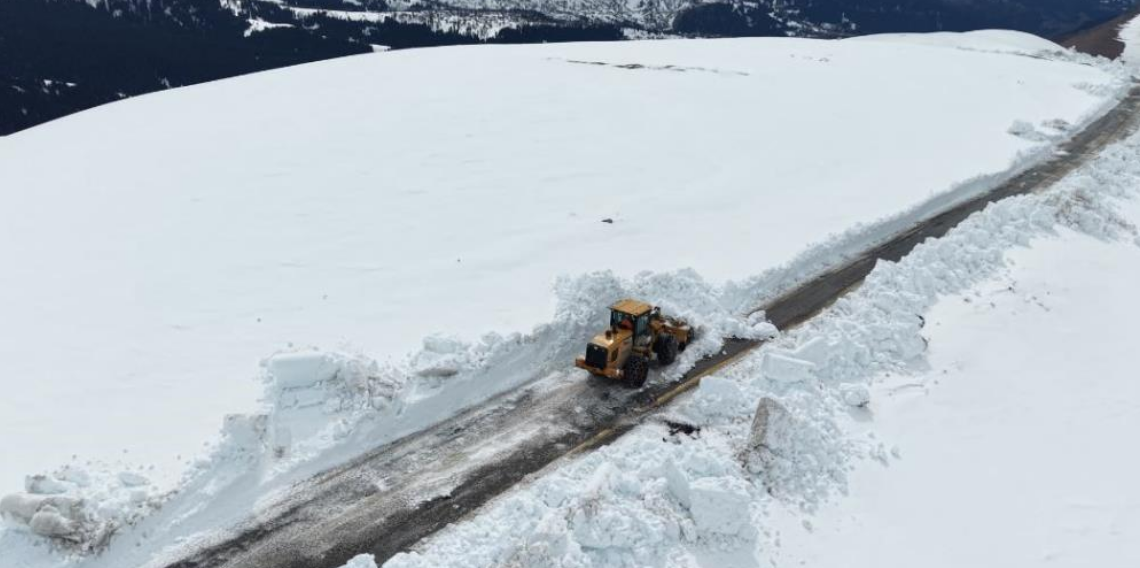 Artvin Bilbilan Yaylası’nda Karla Mücadele Görsel Şölene Dönüştü