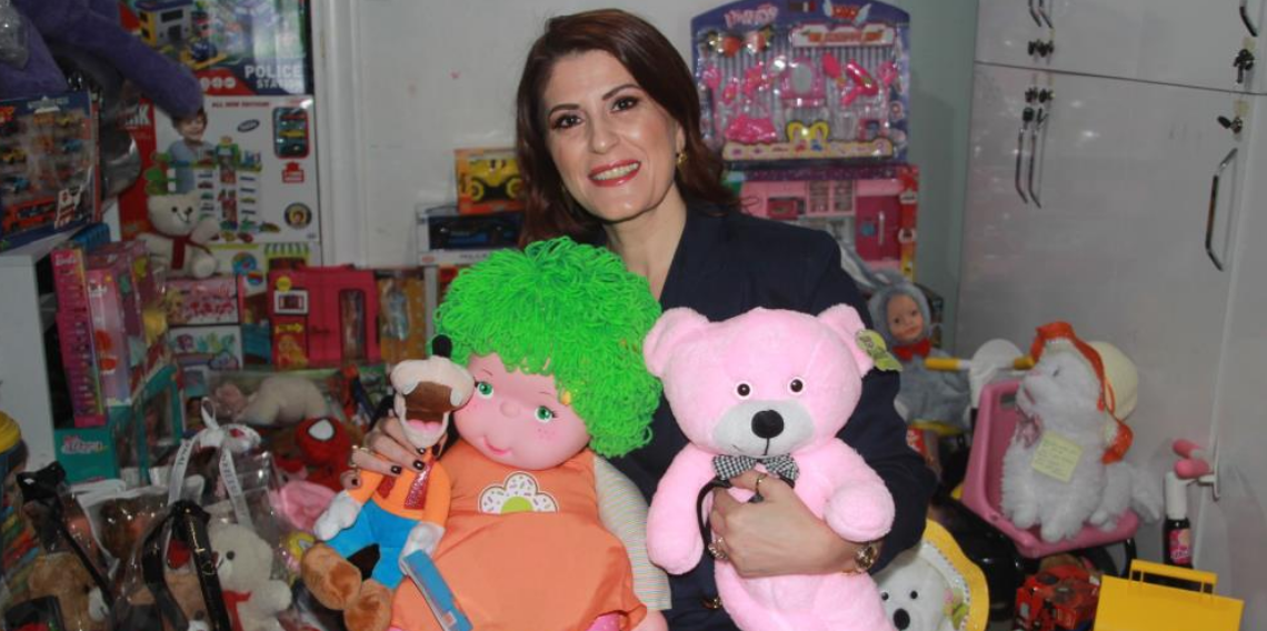 44. Yaş Gününde Hediye Yerine Oyuncak İstedi: Sevgi Evlerindeki Çocukları Mutlu Edecek