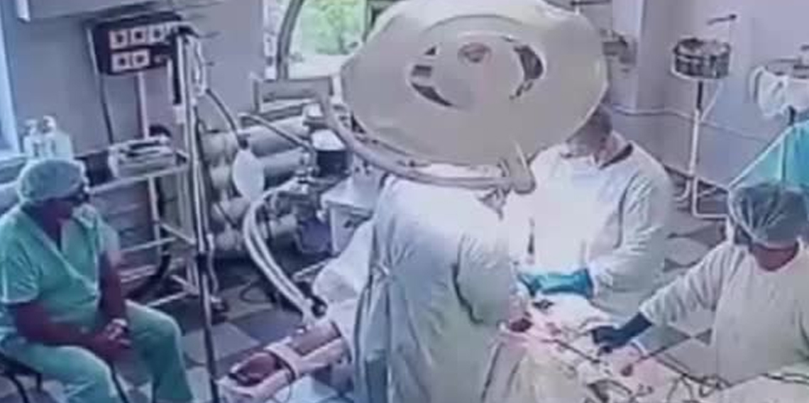 Rusya'da doktorlar 8.8'lik depreme ameliyatta yakalandı
