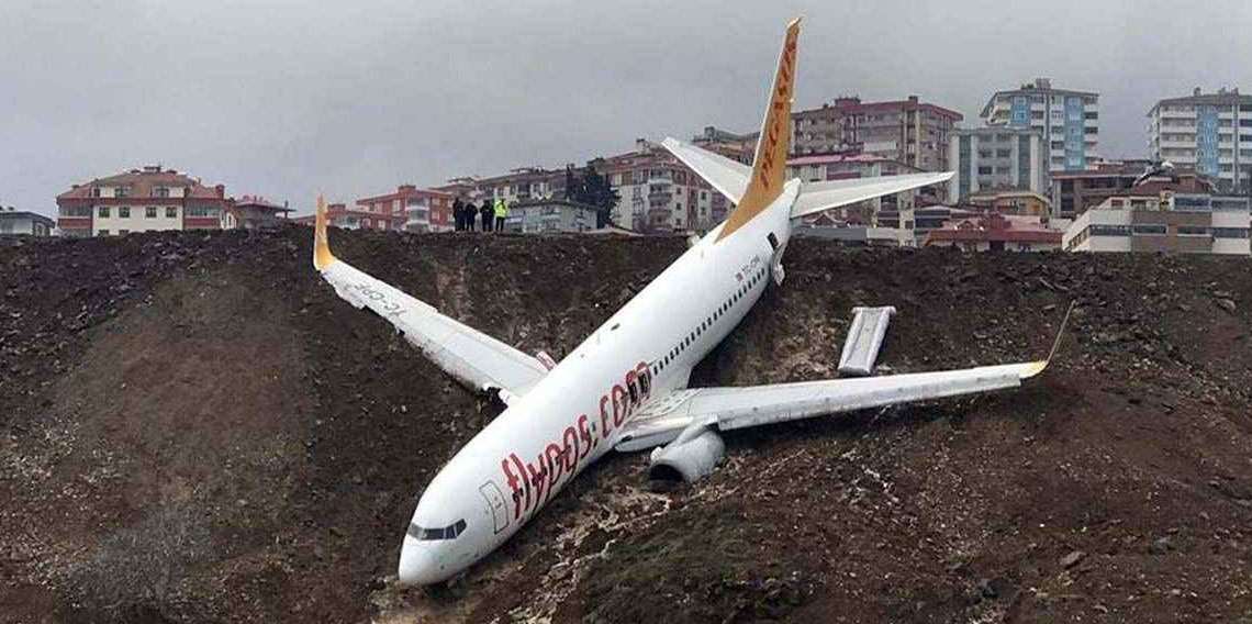 Trabzon’da pistten çıkan uçağın pilotlarına yargılama sürüyor!