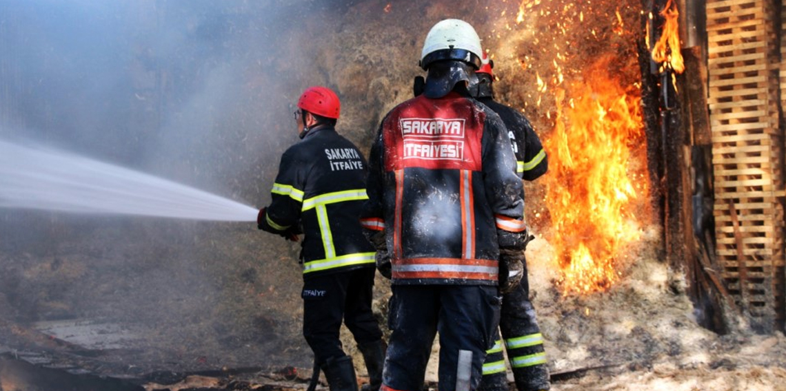 Sakarya’da ahşap atölyesinde korkutan yangın
