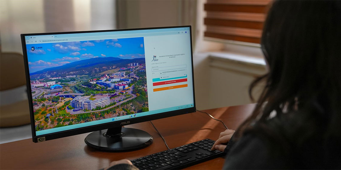 KBÜ'nün lisansüstü eğitimdeki dijital devrimi 'LEOS' kullanıma sunuldu