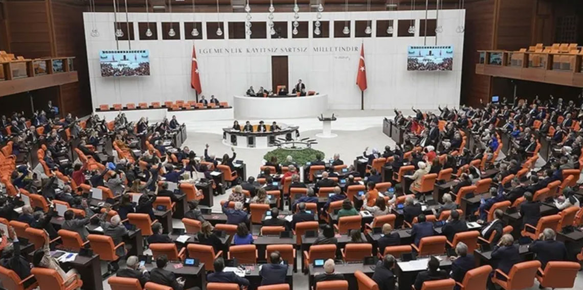 16 milletvekilinin dokunulmazlık dosyaları Meclis'te: Özgür ve Özel ve Cemal Enginyurt...