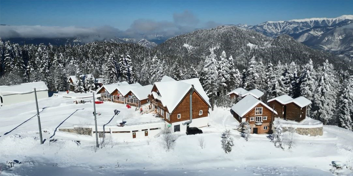 Genya Dağı'nda büyüleyici kış manzaraları havadan görüntülendi