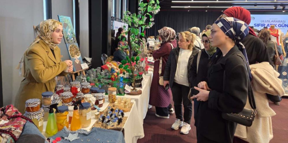 Samsun’da Halk Eğitimden Sıfır Atık Projesi, Soğan Kabuğundan Ruj Ürettiler