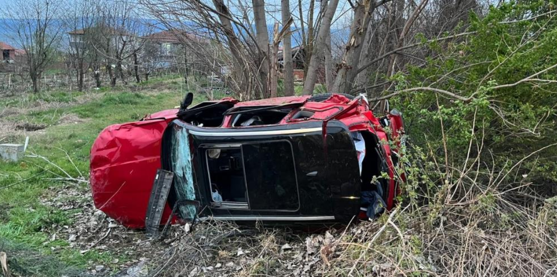 Tokat Erbaa’da Alkollü Olduğu İddia Edilen Sürücü Aracı Takla Attırdı, 2 Kardeş Yaralandı