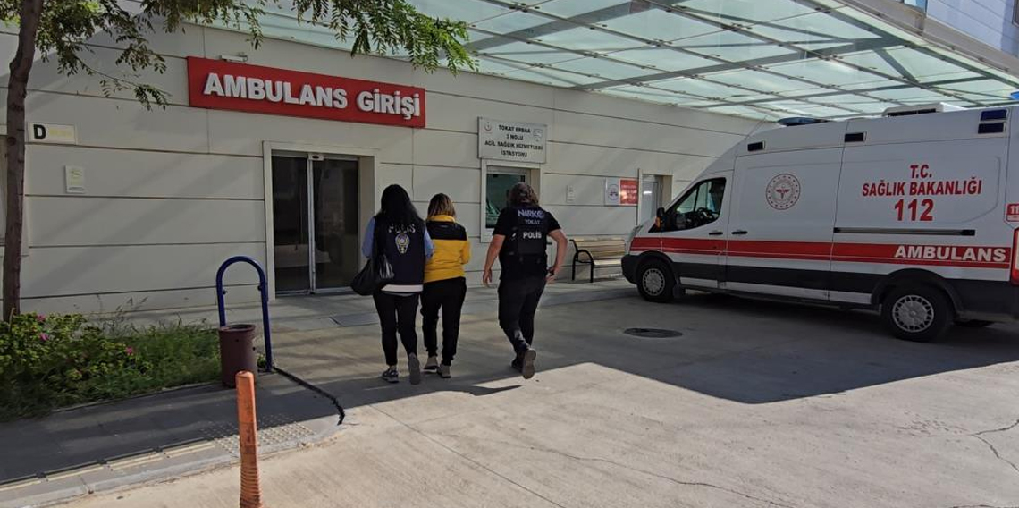 Tokat'ta ıslak mendil kılıfındaki uyuşturucu tuzağını polis bozdu