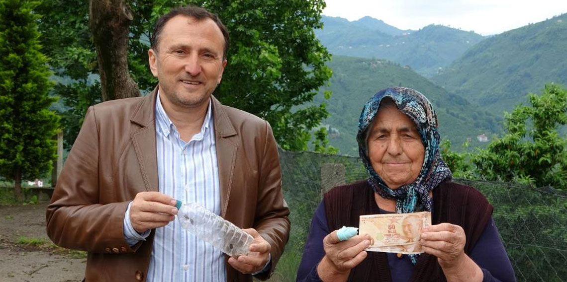 Kokarcanın başına ödül konuldu: Canlısı 1 TL