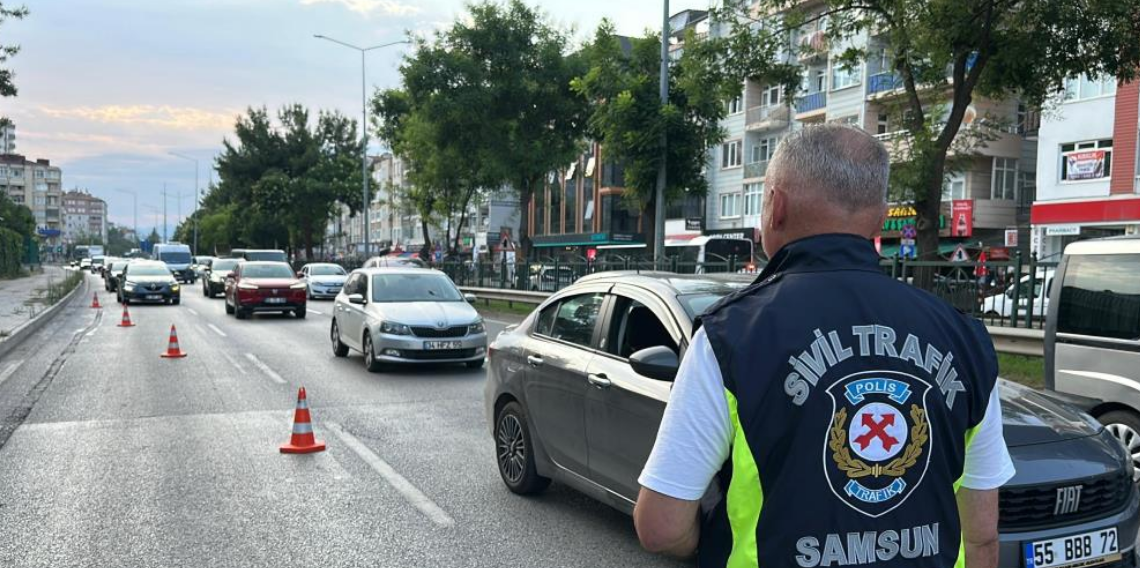 Samsun'da 'korsan taksi' denetimi: 3 sürücüye 300 bin TL ceza