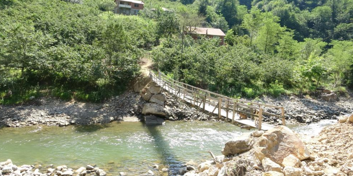 Her kullandıklarında dereye düşme korkusu yaşıyorlar