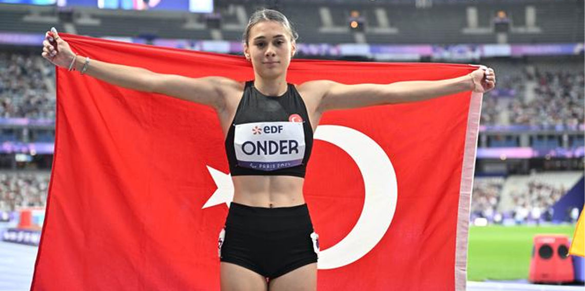 Aysel Önder'den gümüş madalya