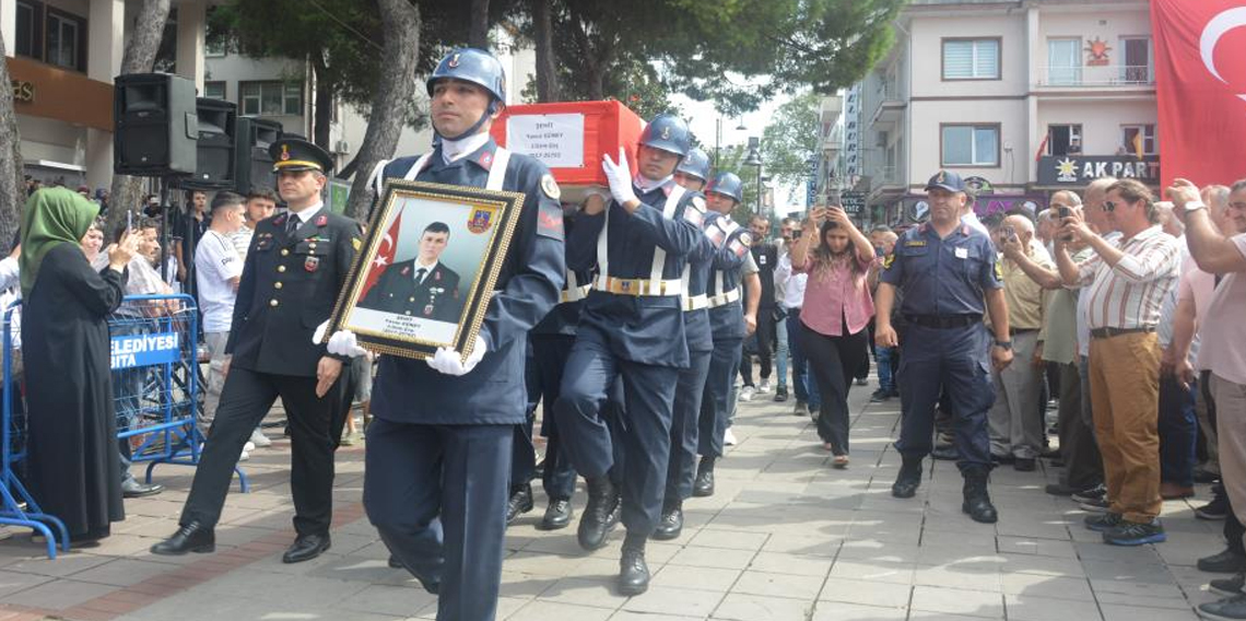 Diyarbakır şehidi son yolculuğuna uğurlandı