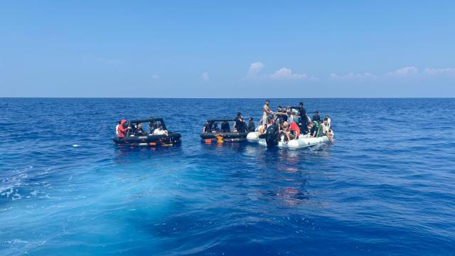 Muğla açıklarında geri itilen 117 göçmen kurtarıldı