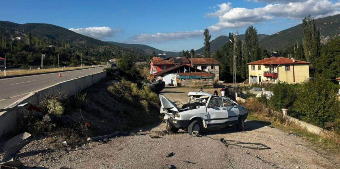 Tokat’ta feci kaza: İki otomobil çarpıştı, 1 kişi hayatını kaybetti