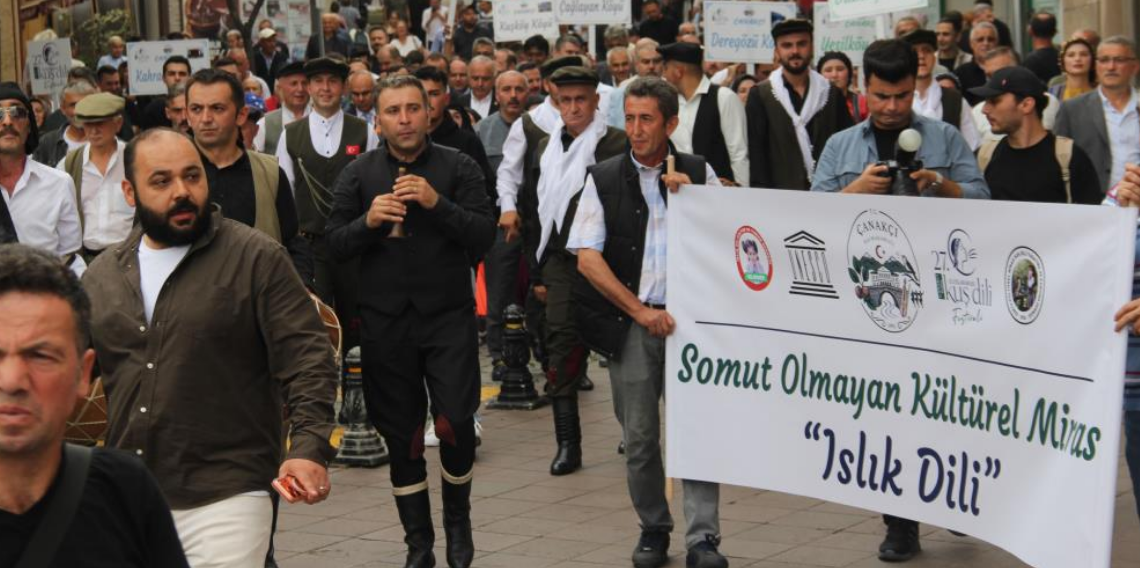 27. Islık Dili Festivali Giresun’da düzenlenen yürüyüşle başladı