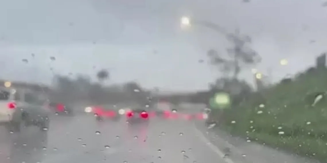 ABD'de şiddetli yağış hava trafiğini engelledi