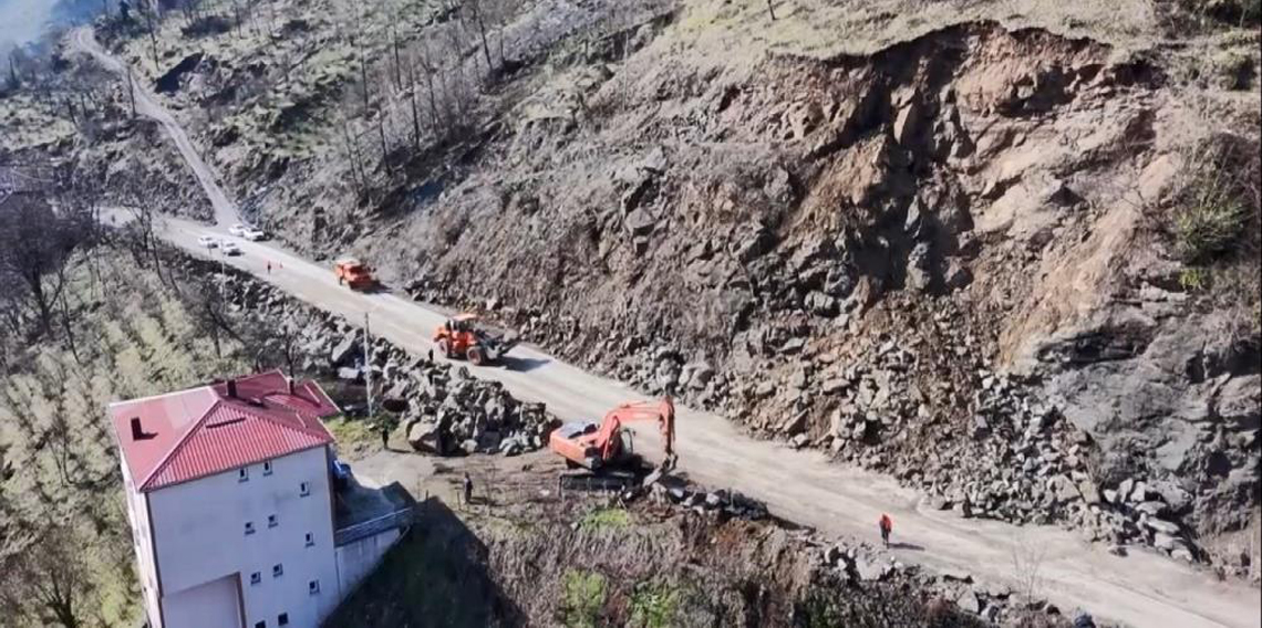 Ordu’da kapanan yol ulaşıma açıldı