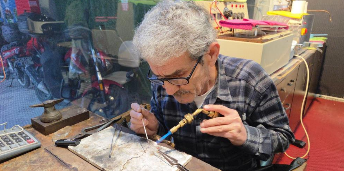 Yüz Binlerce Dolarlık Mücevherler Yeniden Hayat Buluyor