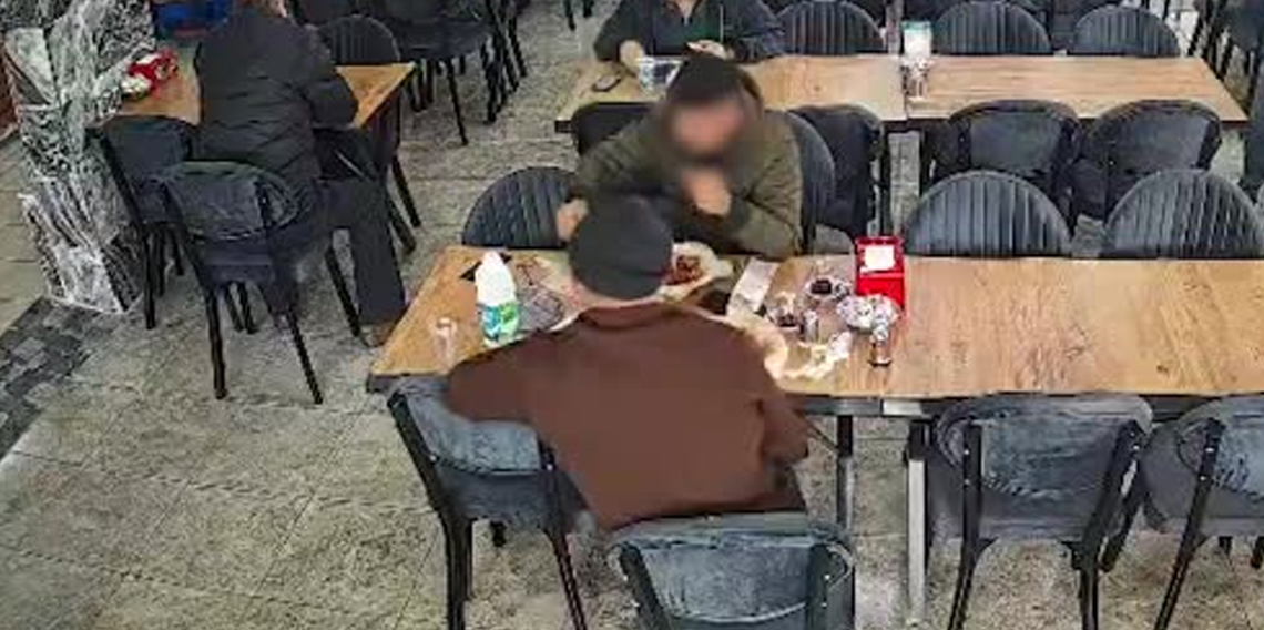 Restoranda yiyip içtiler, ödemeden kaçtılar