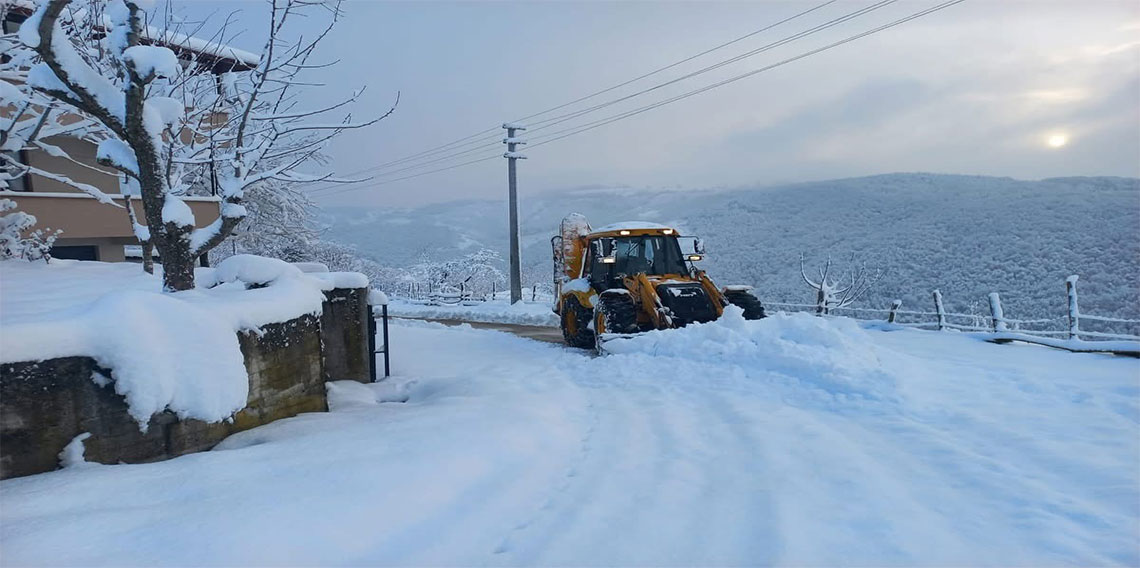 Düzce'de 5 köy yolu ulaşıma kapandı