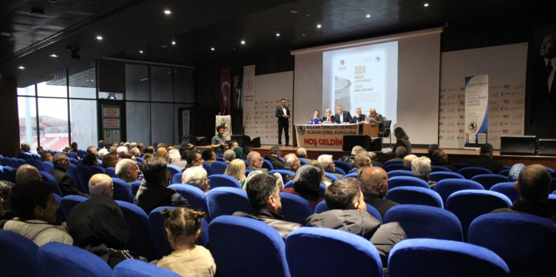 Balkan Türkleri Derneği Genel Kurulu: Adem Tuğral güven tazeledi