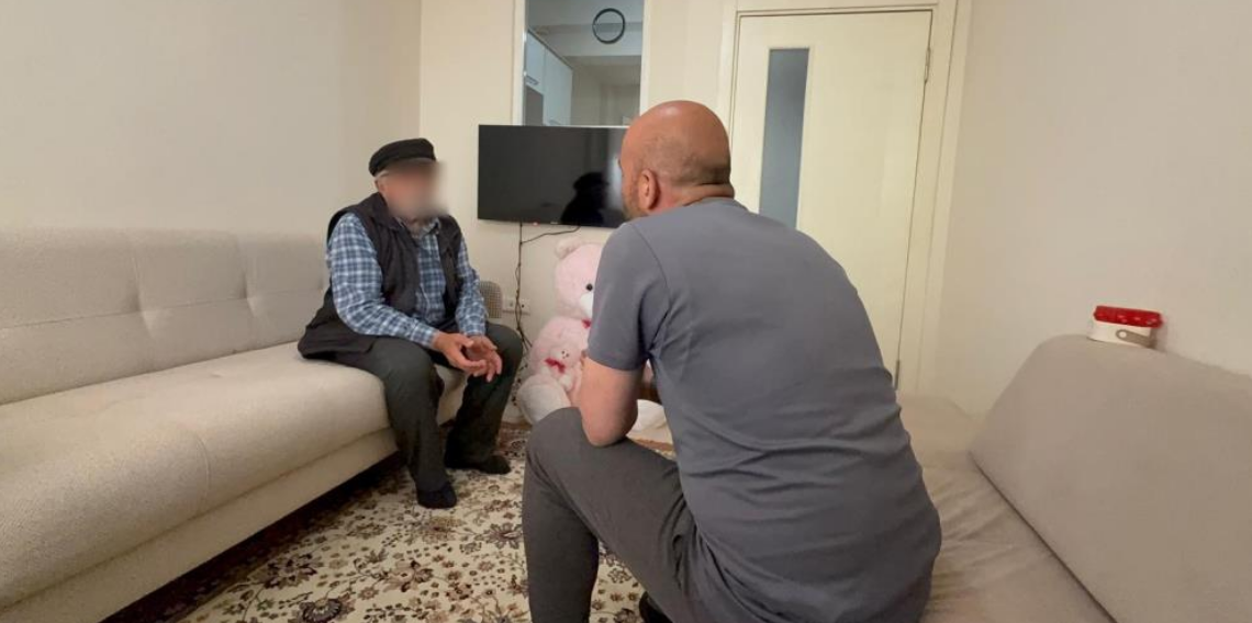 İBAN'ları arkadaşıyla paylaştı, 71 yaşındaki babasıyla aynı koğuşta hapis yattı