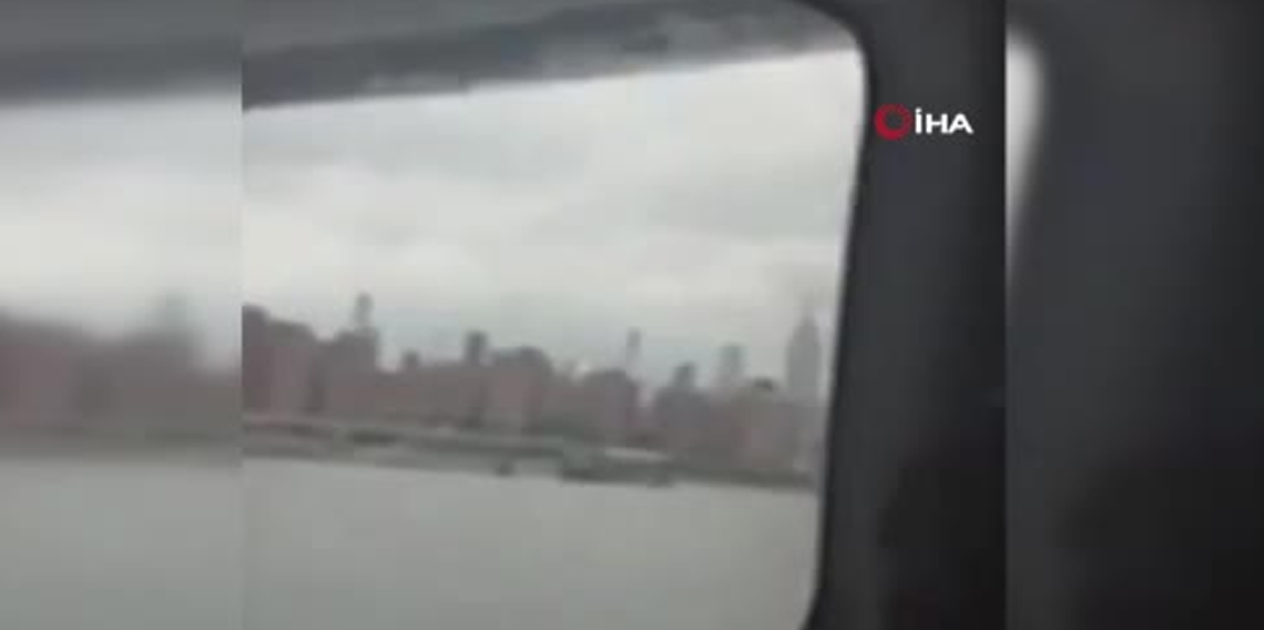 New York semalarında seyreden deniz uçağı nehre sert iniş yaptı: 2 yaralı